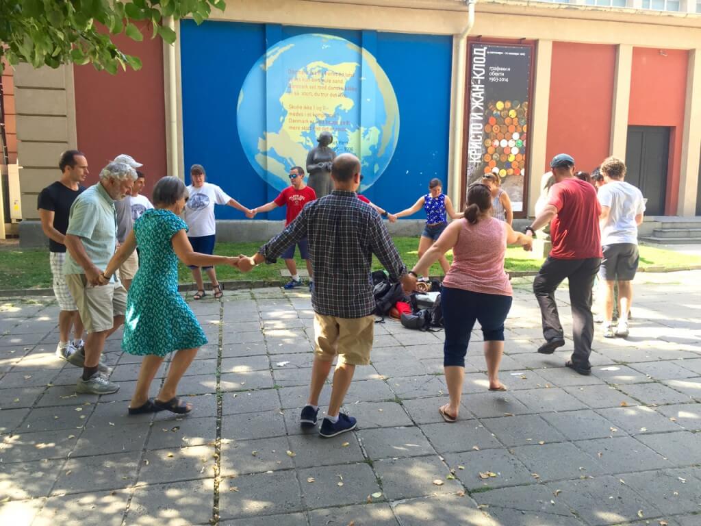 Ein Wochenende Sofia: Folkloristische Tanzübungen