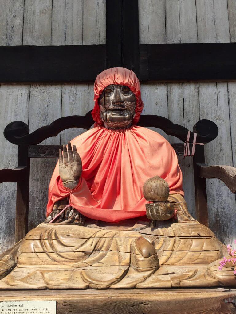 Reisetipps Kyoto: Statue im Todai-Ji Tempel