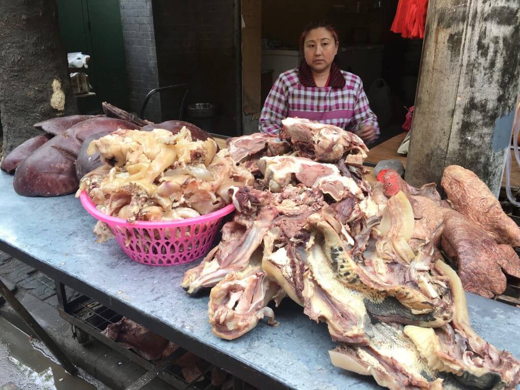 Erkenntnisse über China: Fleischberge auf dem Martkt in Xi'an