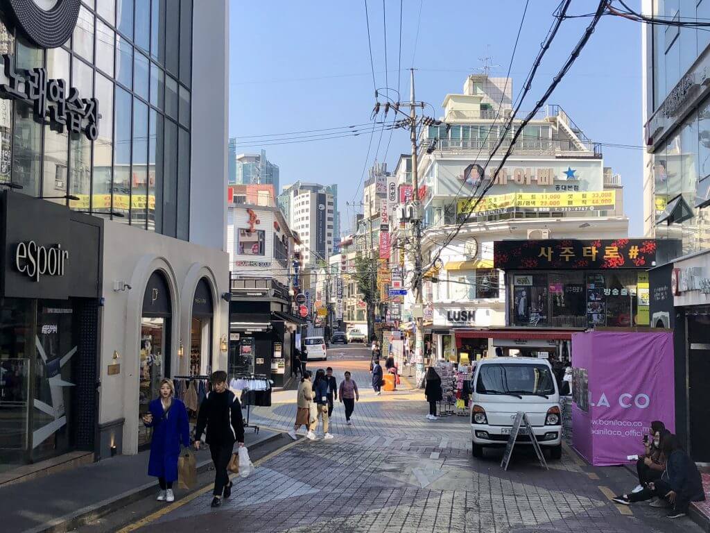 Seoul (Korea): Hongdae Shopping Street